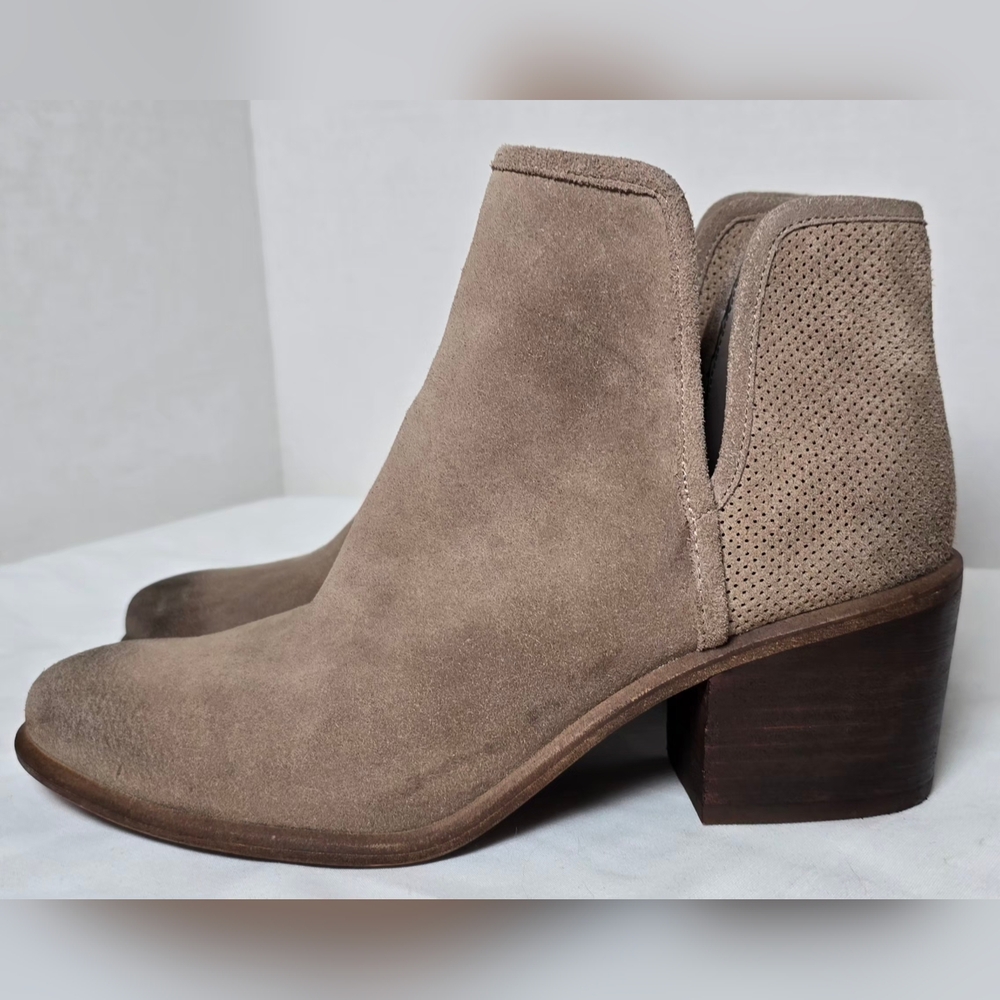 Hinge Taupe Suede Ankle Booties 7 1/2
